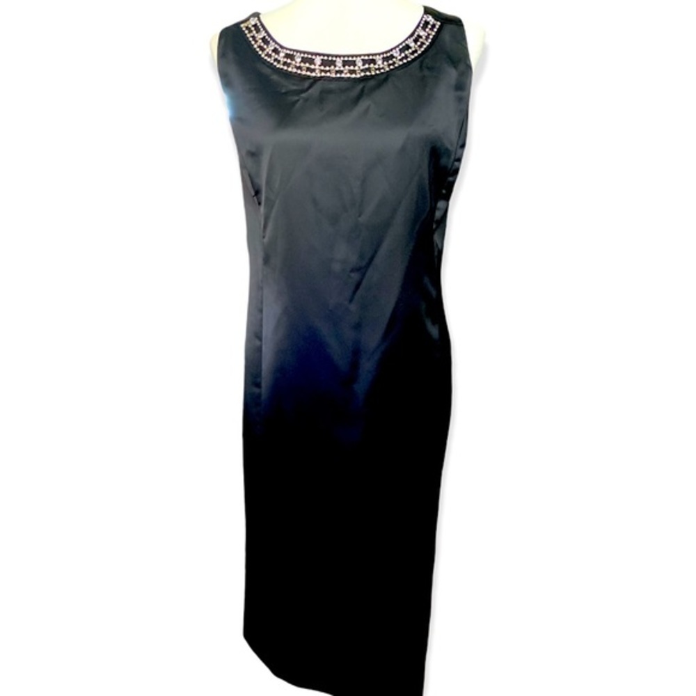 NIPÓN BOUTIQUE satin fully lined sheath  w/rhinestone neckline Sz 18